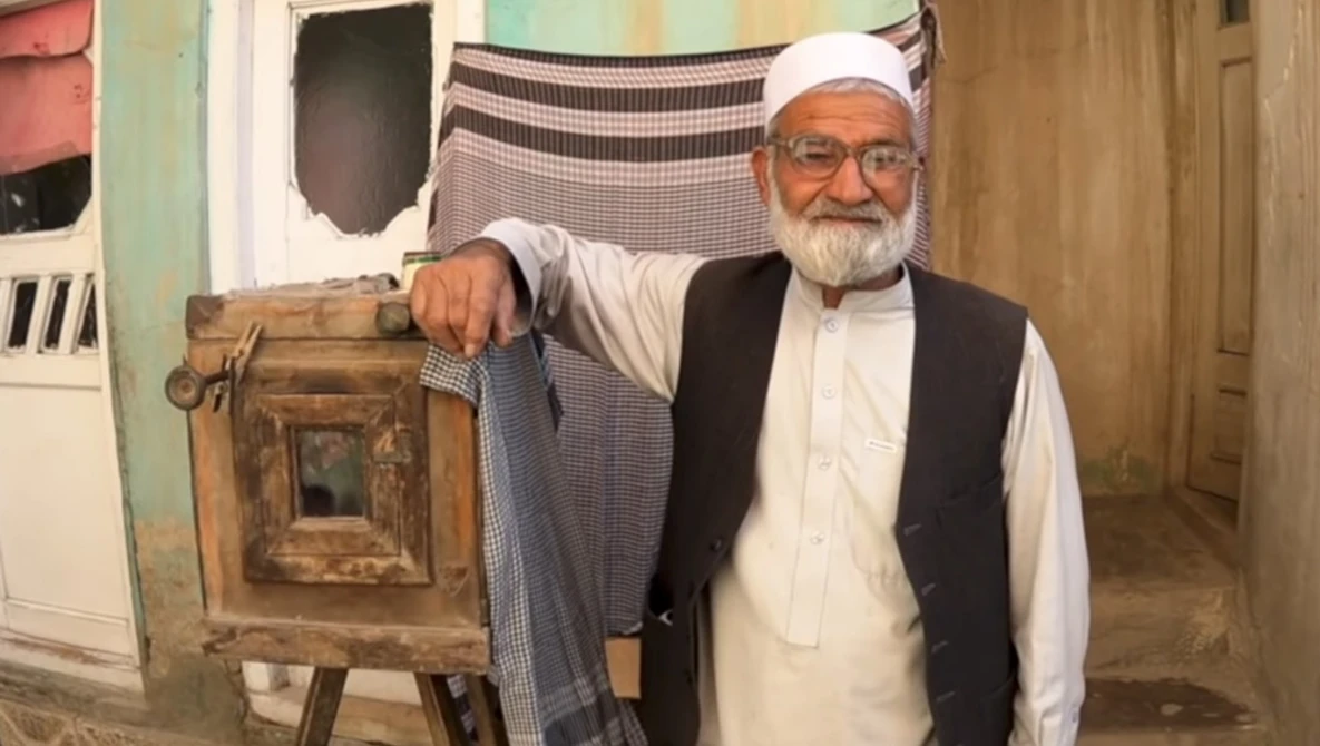 Watch His Camera is 100 Years Old (He Took My Portrait) on YouTube.