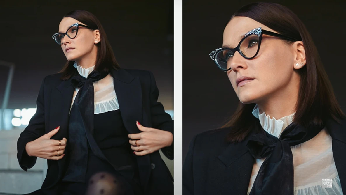 Watch How to Photograph People with Glasses (& Avoid Glare) on YouTube.