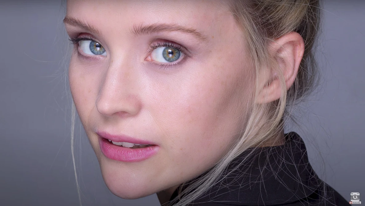 Watch 5 Pro Portrait Lighting Setups – On a Budget! on YouTube.