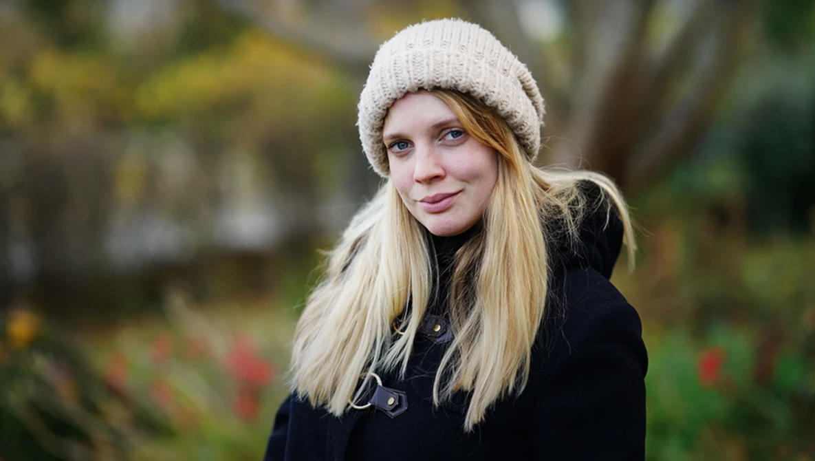Watch Sony FE 85mm f/1.4 GM lens review with samples (Full-frame & APS-C) on YouTube.