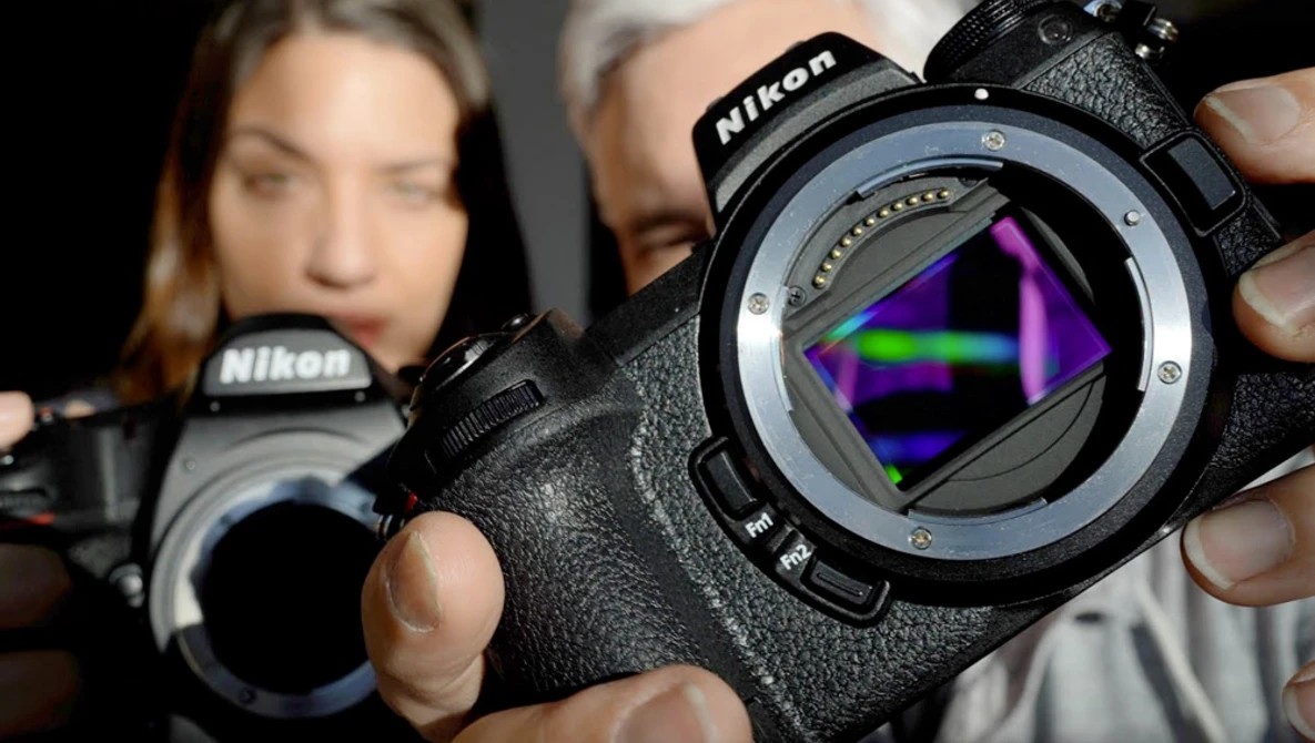 Watch Nikon Z7 II vs D850 review: FINALLY time to switch to mirrorless?? on YouTube.