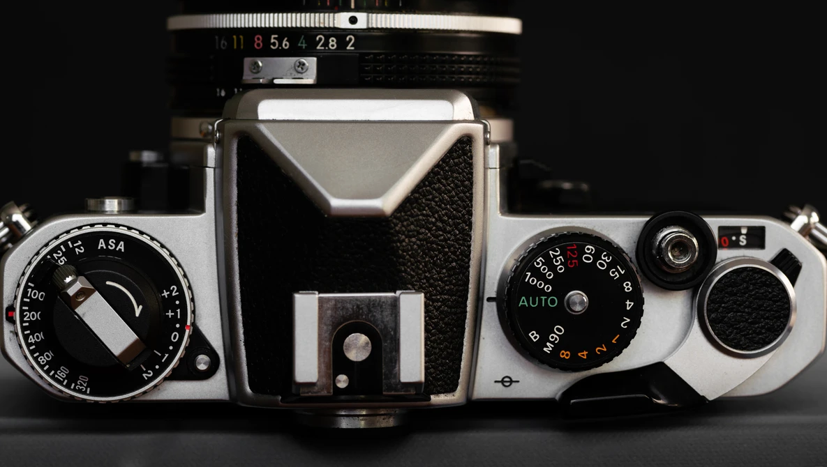 ☆完全動作＆美品☆Nikon FE 35m F2.5 SERIES E ＃446 My Favorite Budget Film Camera to Date: Fstoppers Reviews the