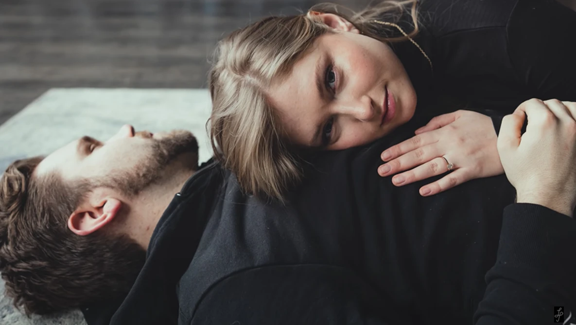 Watch How To Pose Couples *when you're not models but you still wanna lewk cute* on YouTube.
