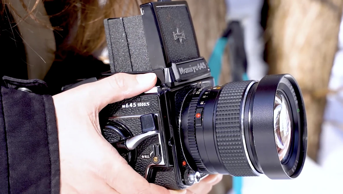 Watch Mamiya m645 1000s on YouTube.