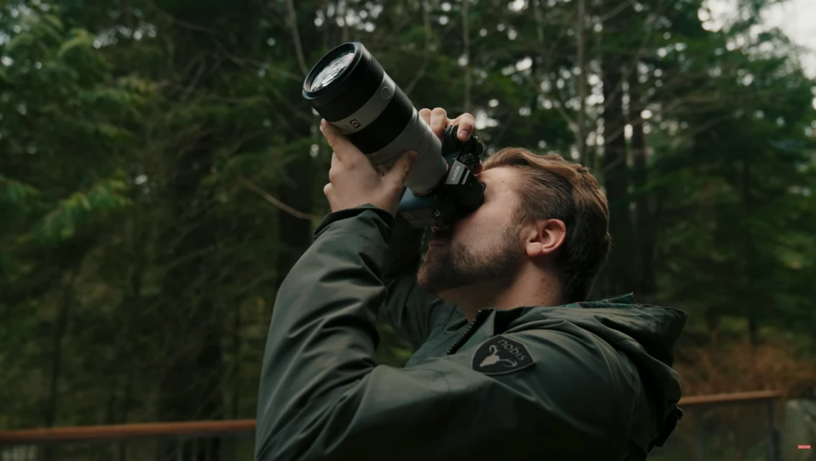 Watch Why every PHOTOGRAPHER needs a 100-400mm TELEPHOTO on YouTube.