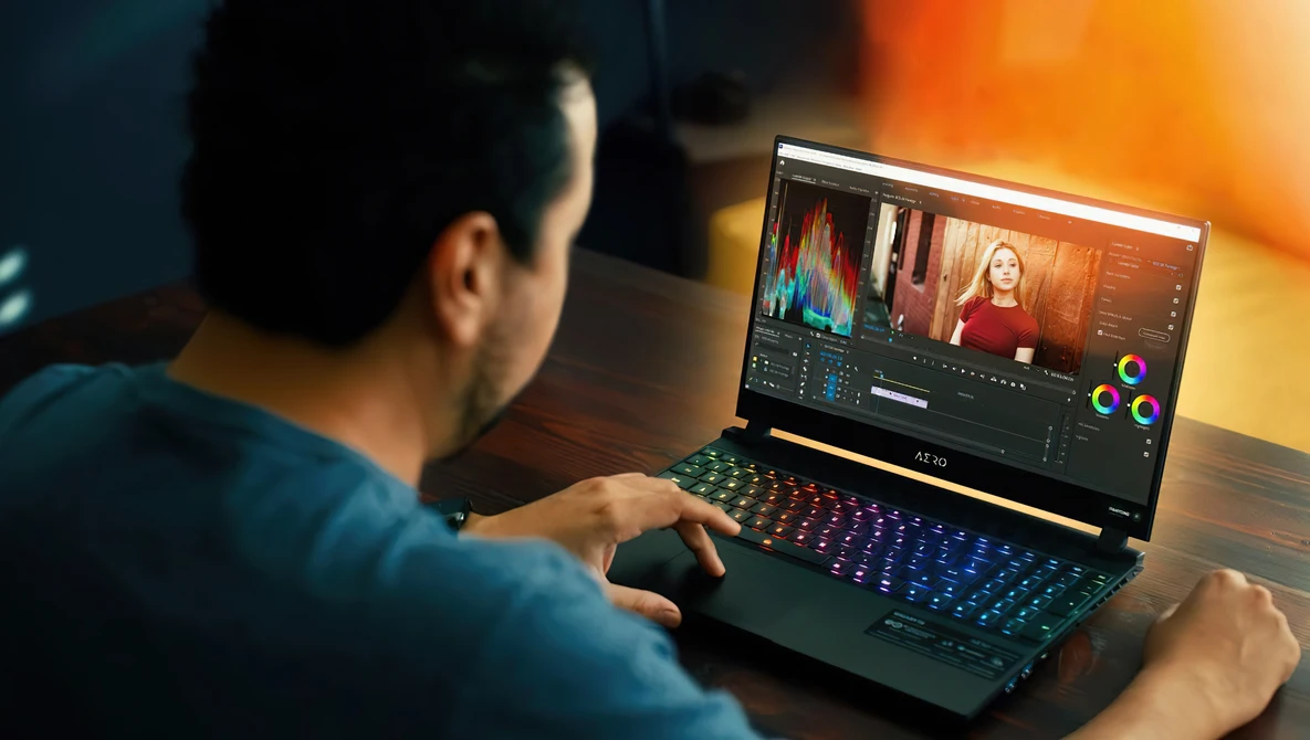 Watch Gigabyte Aero 15 vs Apple M1 vs Mac Pro on YouTube.