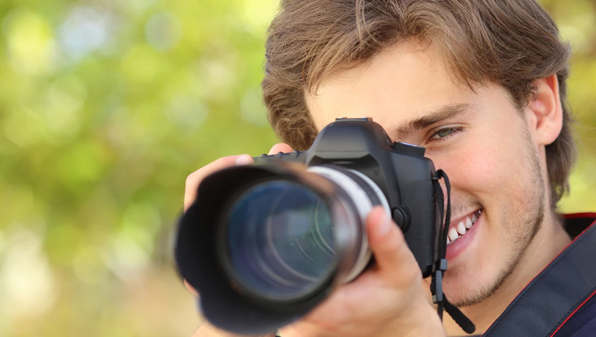 Watch Wedding Photography: 5 Reasons to Only be a Second Photographer on YouTube.