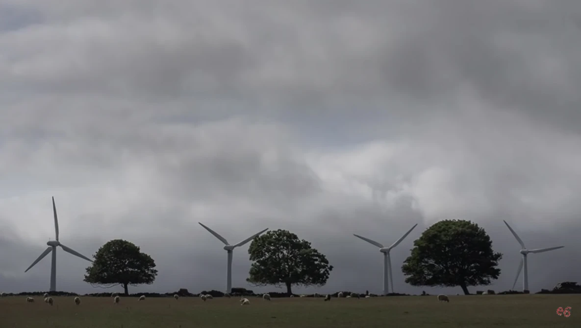 Watch Photographing (and embracing) Eyesores on YouTube.
