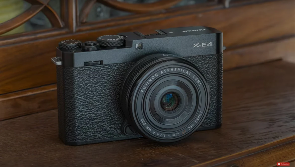 Watch Fujifilm X-E4 Review - The Minimalist [Fuji XE4] on YouTube.