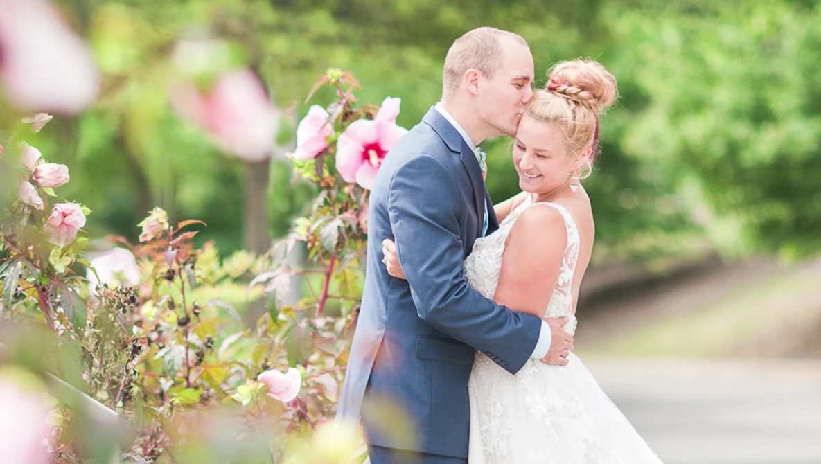 Watch 5 Tips for Transforming Ugly Locations into Beautiful Portraits on YouTube.