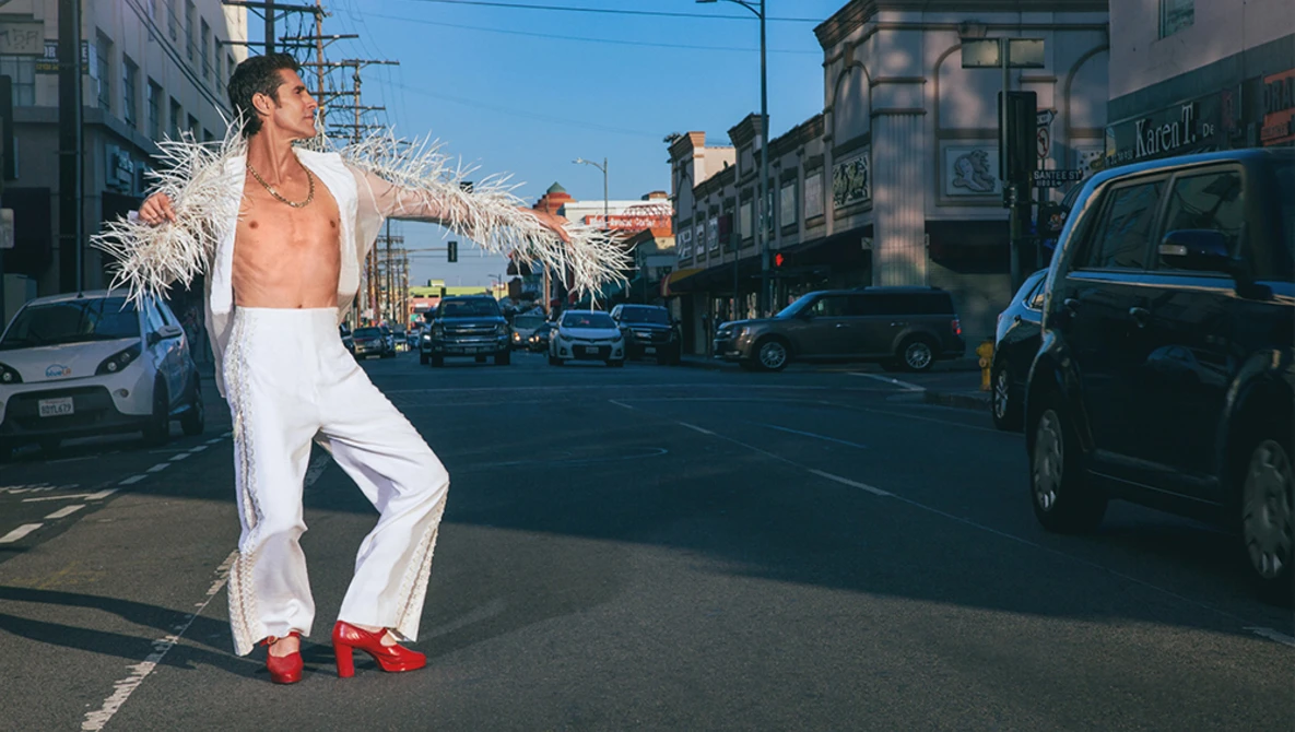Watch Perry Farrell Photoshoot: Step by Step to the entire shoot! on YouTube.