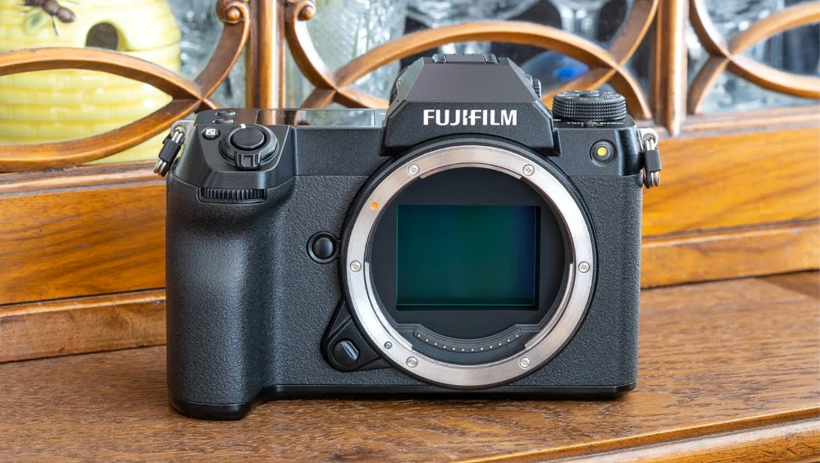 Watch Fujifilm GFX 100S Review - Beyond the Full Frame [ GFX100S ] on YouTube.