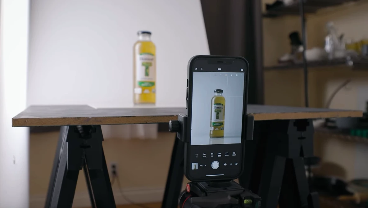Watch Shooting a Bottle with ONE Continuous Light and a Smartphone on YouTube.