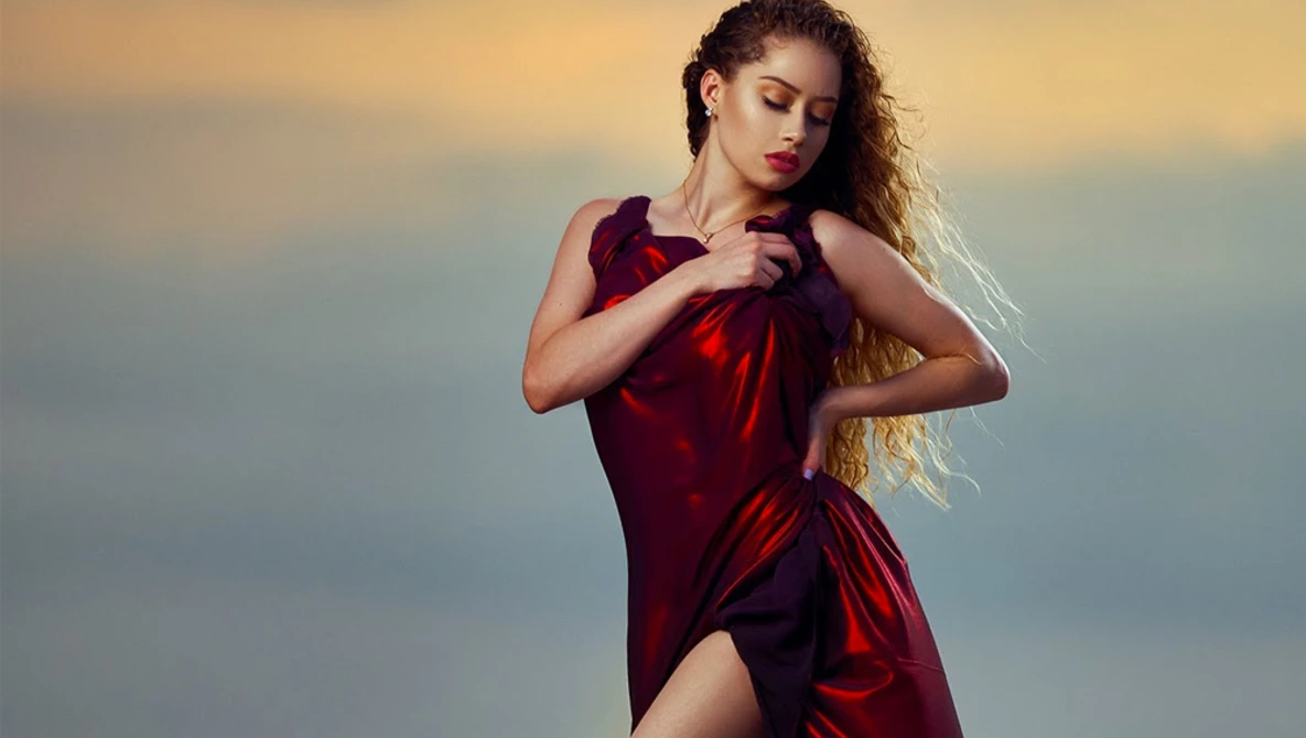 Watch DRAMATIC High Speed Sync Portrait Tutorial! | Westcott FJ400 on YouTube.