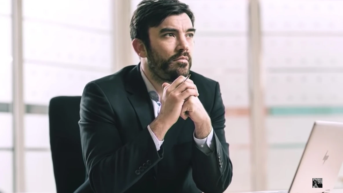 Watch 5 Business Portrait Mistakes to Avoid! on YouTube.