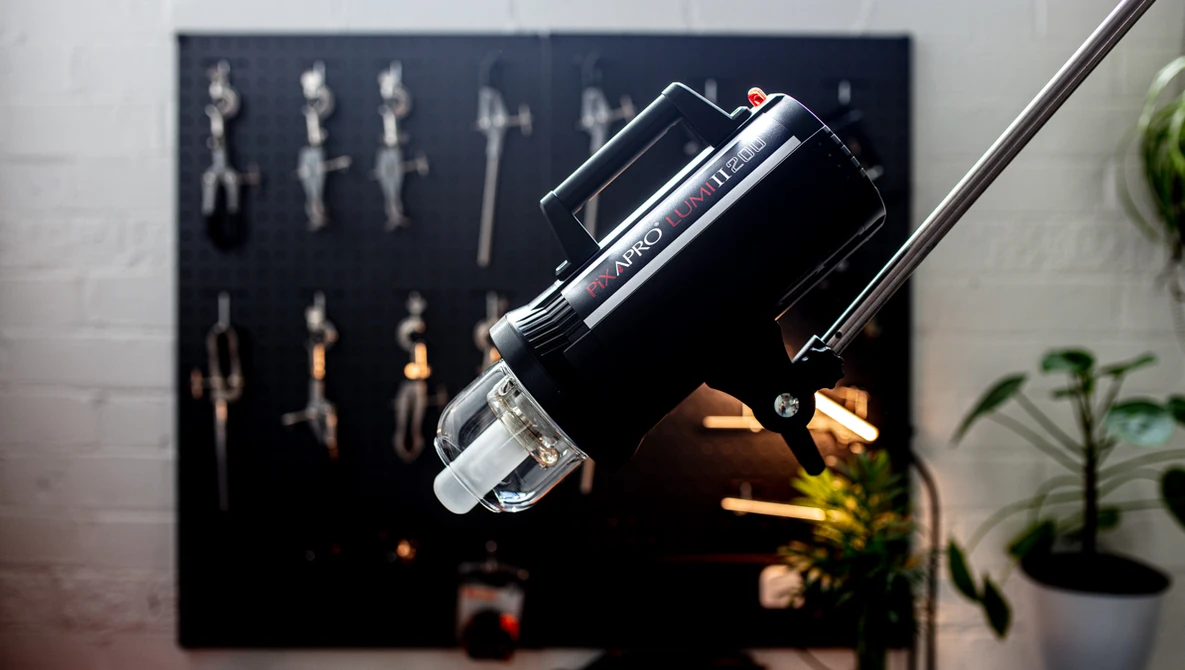 Watch The Best Beginner Studio Flash Light on YouTube.