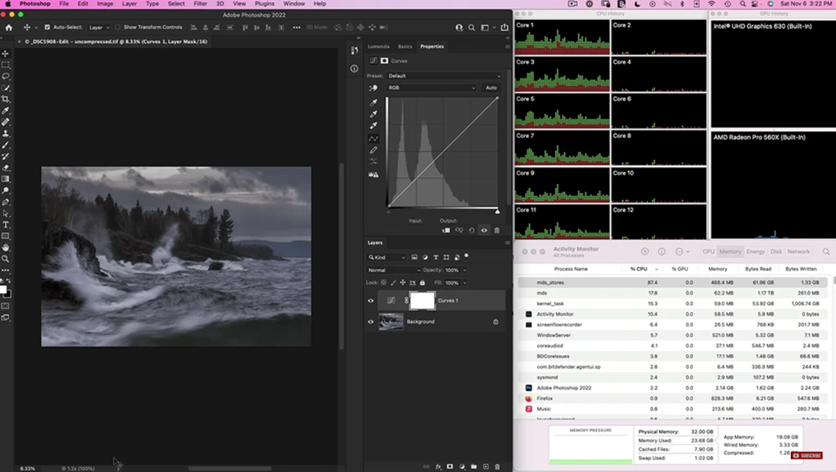 Screenshot of photo editing software with seascape image and histogram panel open.