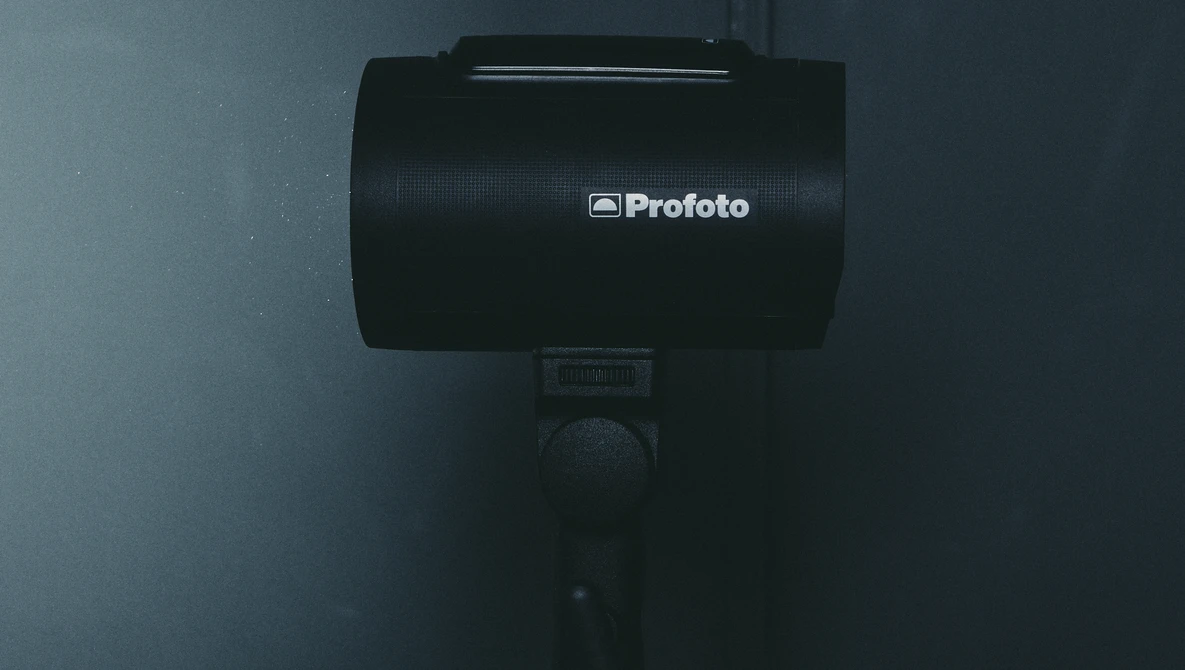 profotoストロボ Profoto Strobe] A story about the neck - YouTube