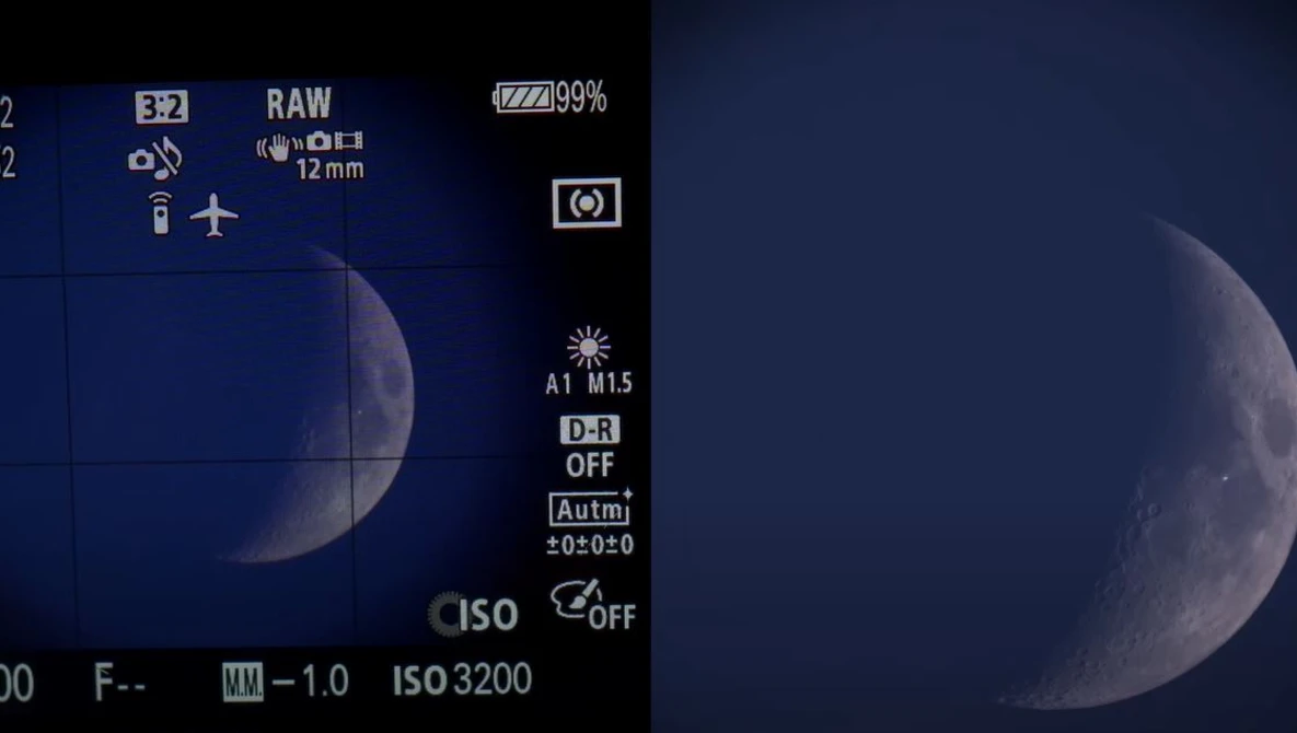 Screenshot of camera display showing moon photography settings and live view with exposure data.