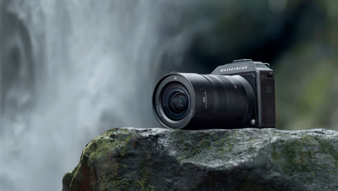 Hasselblad Announces the XCD 20-35mm f/3.2-4.5 E Lens | Fstoppers
