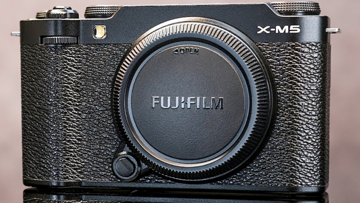 The New Fujifilm X-M5 Mirrorless Camera: Compact Size, Big