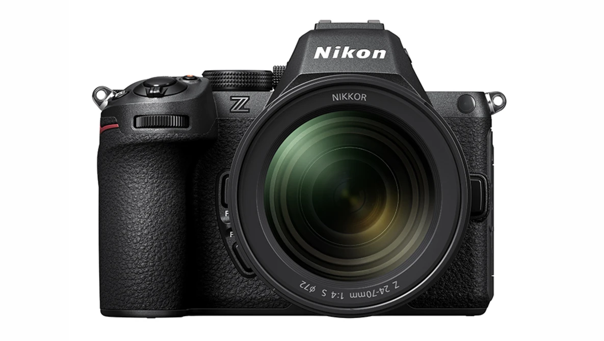 z5ii_z24-70_4_front-fs.jpg.
