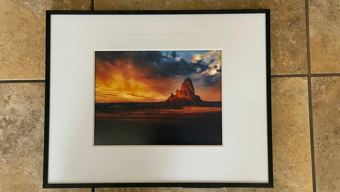 Aluratek ePaper Frame Review: Battery-Powered Display | Fstoppers