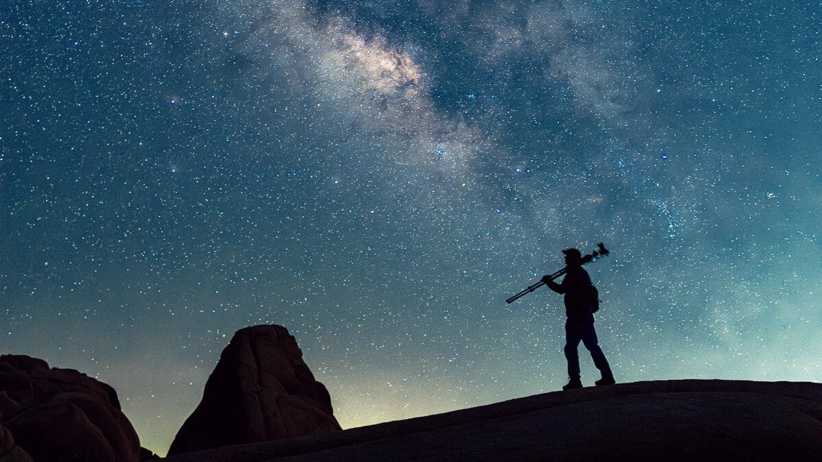 How to Use a Tripod Like a Pro: Field-Tested Tips From a Night Photographer