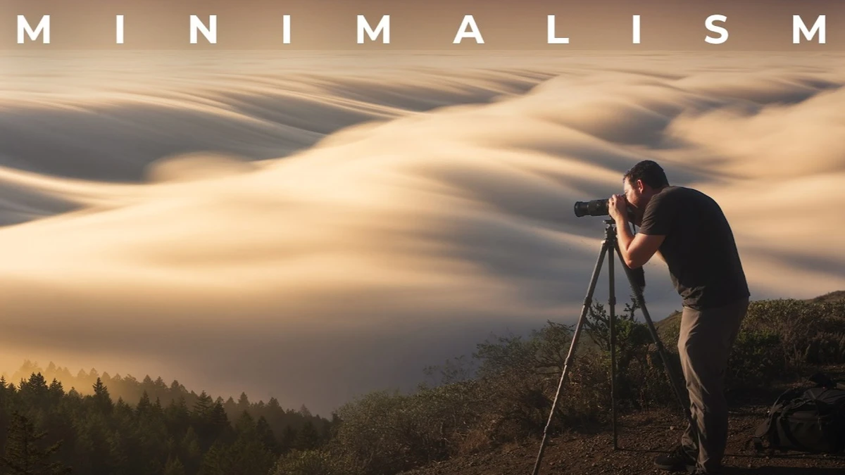 What a Telephoto Lens Can Do With a Sea of Fog