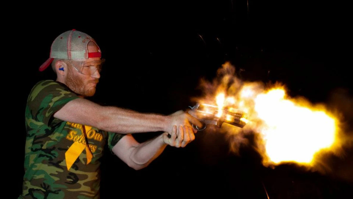 Watch Perfect Muzzle Flash Photos - Smarter Every Day 43 on YouTube.