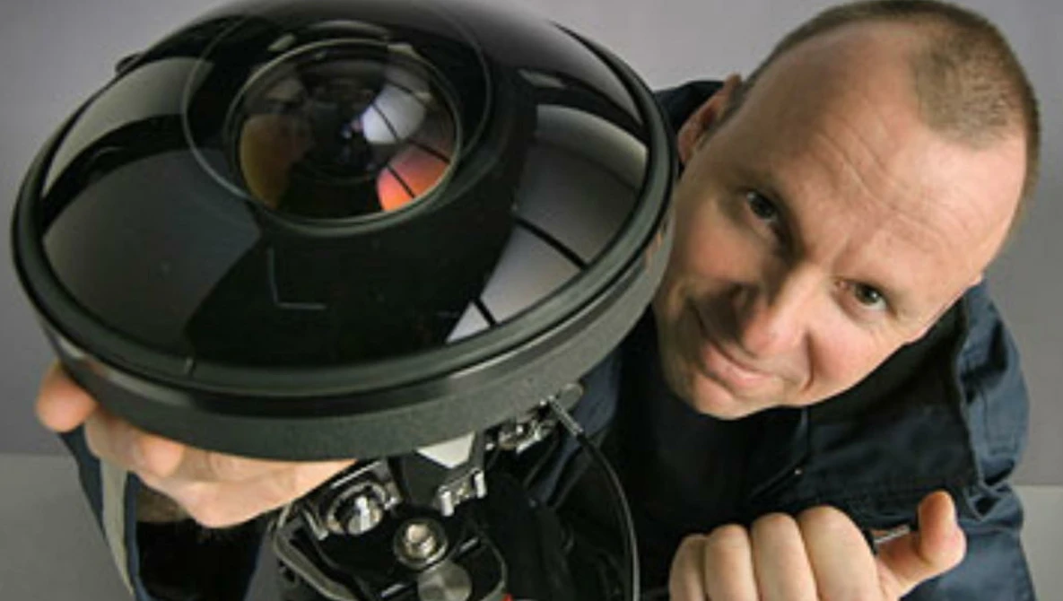 Watch 6mm f/2.8 Fisheye-Nikkor on a Nikon D800 - First Time Ever? on YouTube.