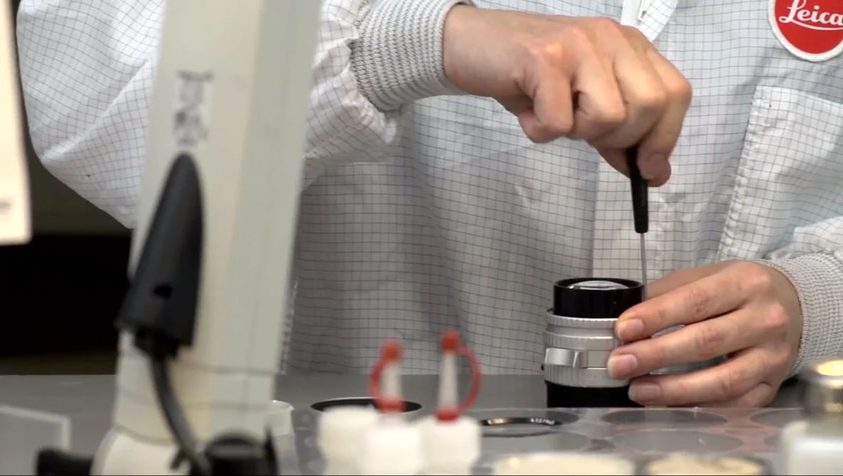 Watch The Making of the Leica M9-P »Edition Hermès« -- Série Limitée Jean-Louis Dumas on YouTube.