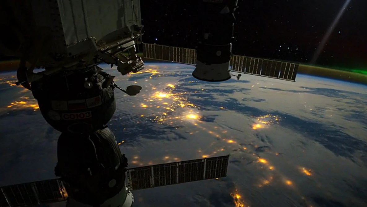 Watch View from the ISS at Night on Vimeo.