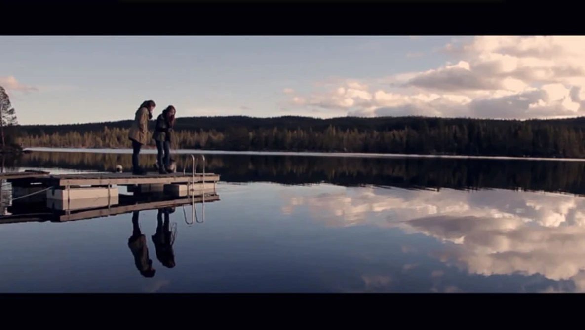 Watch Canon 550D/t2i + Tamron 18-270 mm testvideo on YouTube.