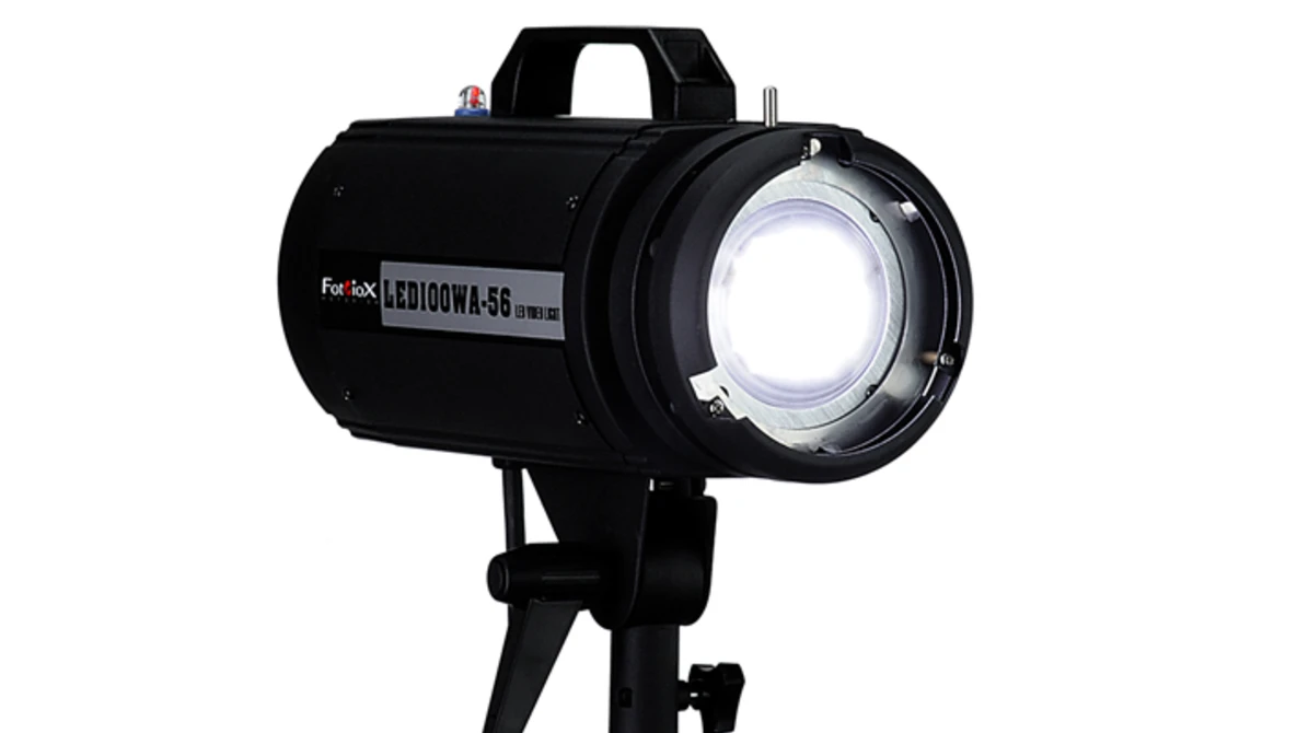Watch Introducing The LED100: High-Intensity, Dimmable LED Studio Light from Fotodiox Pro on YouTube.