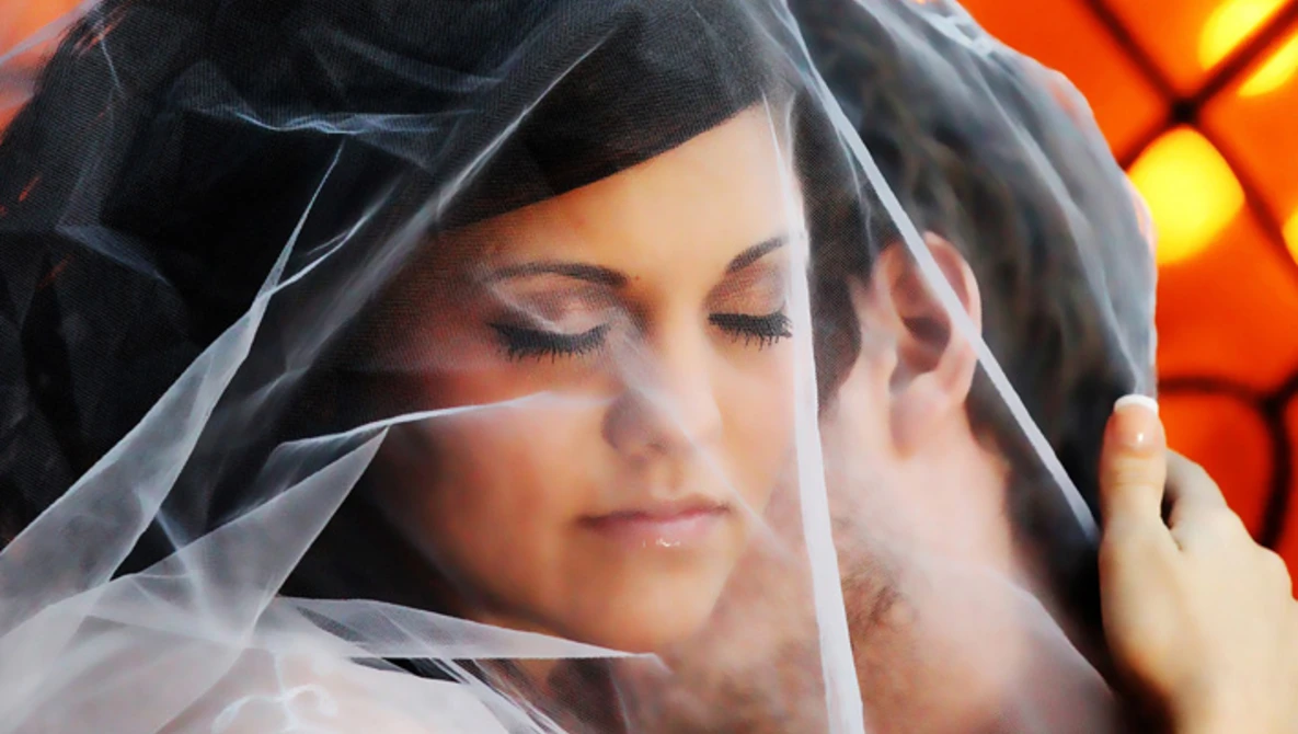 Watch Doug Gordon's The Wedding Project on creativeLIVE on YouTube.