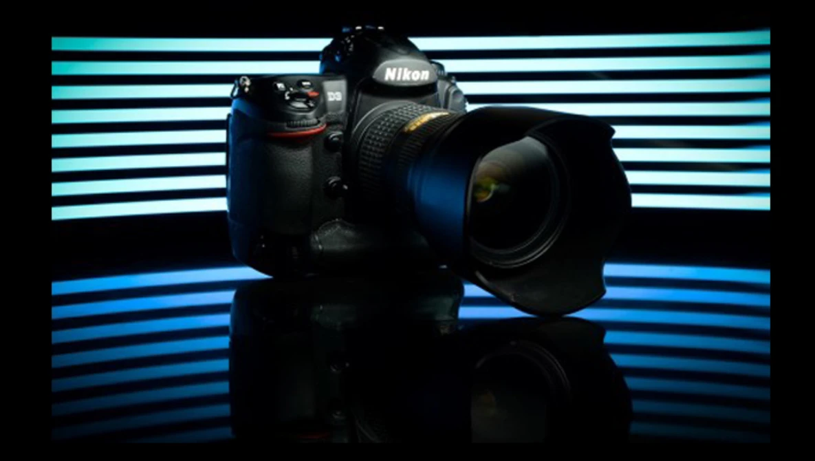 Watch Stunning Product Shots With iPhone and iPad LightPainting on YouTube.