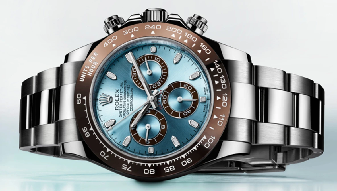Watch Speed Retouching Rolex Daytona Platinum on YouTube.