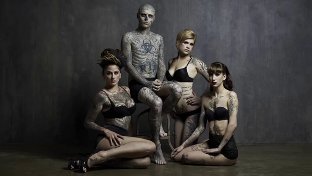Watch Zombie Boy Magazine Photoshoot (Trailer) on Vimeo.