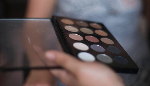 Miss World Competition Offering Exposure as Payment to Make Up Artists