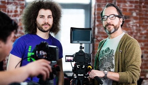 Fstoppers Reviews the FroKnowsPhoto’s Guide to DSLR Video DVD