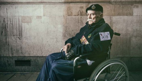 How an English Photographer Showed Thanks to His Country's Veterans