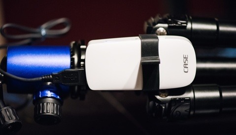 Fstoppers Reviews the Case Remote Plus, a Wireless DSLR Controller