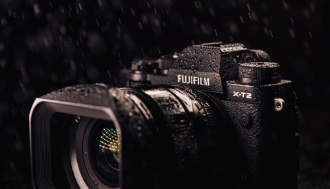 Fstoppers Reviews the Fujifilm X-T2 Mirrorless Camera