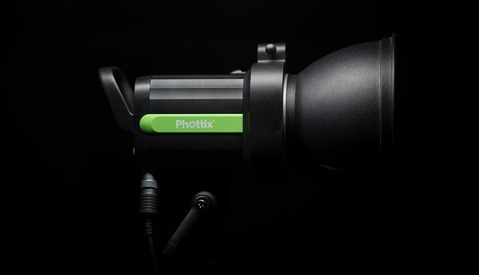 Fstoppers Reviews the Phottix Indra500 TTL
