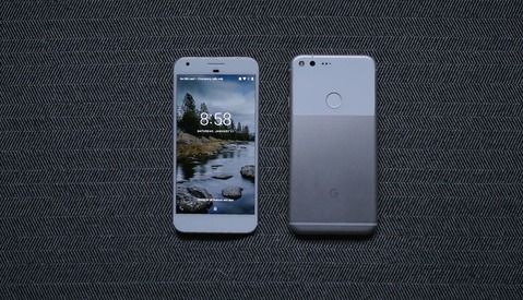 Fstoppers Reviews the Google Pixel, a True iPhone Killer