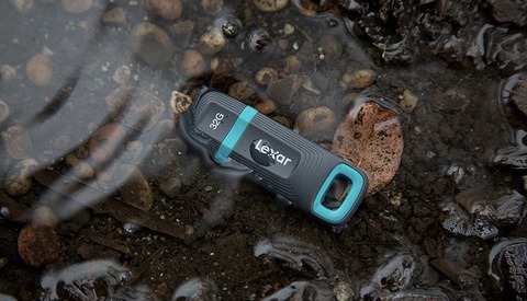 Fstoppers Reviews the Lexar JumpDrive Tough USB 3.1 Flash Drive