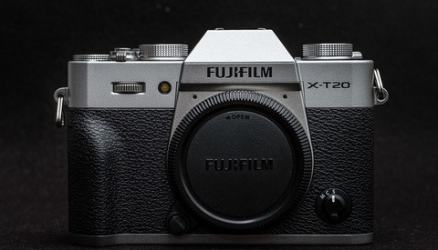 Fstoppers Reviews the Fujifilm X-T20 Mirrorless Camera