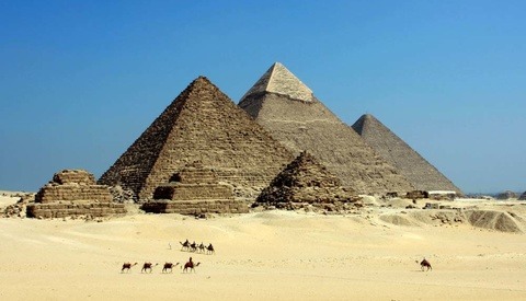 Australian Photographer Speaks in Defense of His Nude Egyptian Temple Shoot