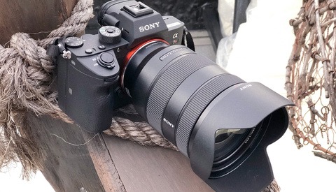 First Hands-On Look at the Sony a7R III